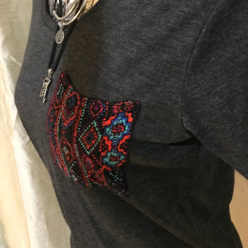 Grey tribal pocket tee